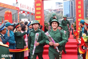 Chủ tịch UBND cấp xã có thể ra lệnh gọi công dân nhập ngũ