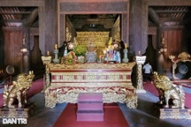 Lần đầu du khách được tham quan những hạng mục dát vàng Chính điện Lam Kinh