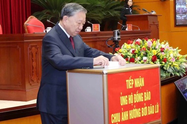 Tổng Bí thư Tô Lâm và các lãnh đạo ủng hộ đồng bào vùng bão lũ