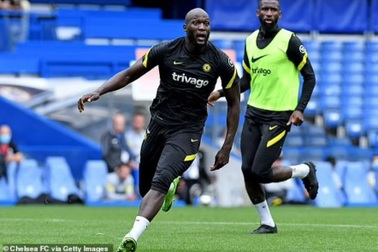 HLV Chelsea gây cười khi tuyên bố Lukaku ghi 50 bàn thắng trước Giáng sinh