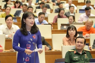 Đại biểu Quốc hội cảnh báo trẻ "nghiện” mạng ảo, mê tổng tài