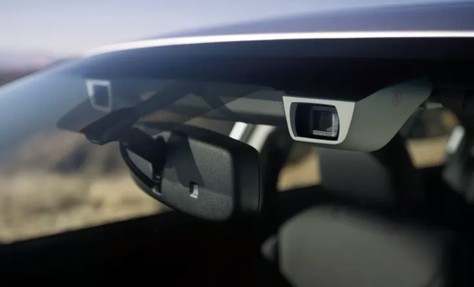 Subaru EyeSight là gì và hỗ trợ như thế nào cho người lái? - 3 Subaru EyeSight là gì và hỗ trợ như thế nào cho người lái? - 3