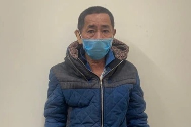 Dùng dao chém vào đầu vợ vì... thái độ