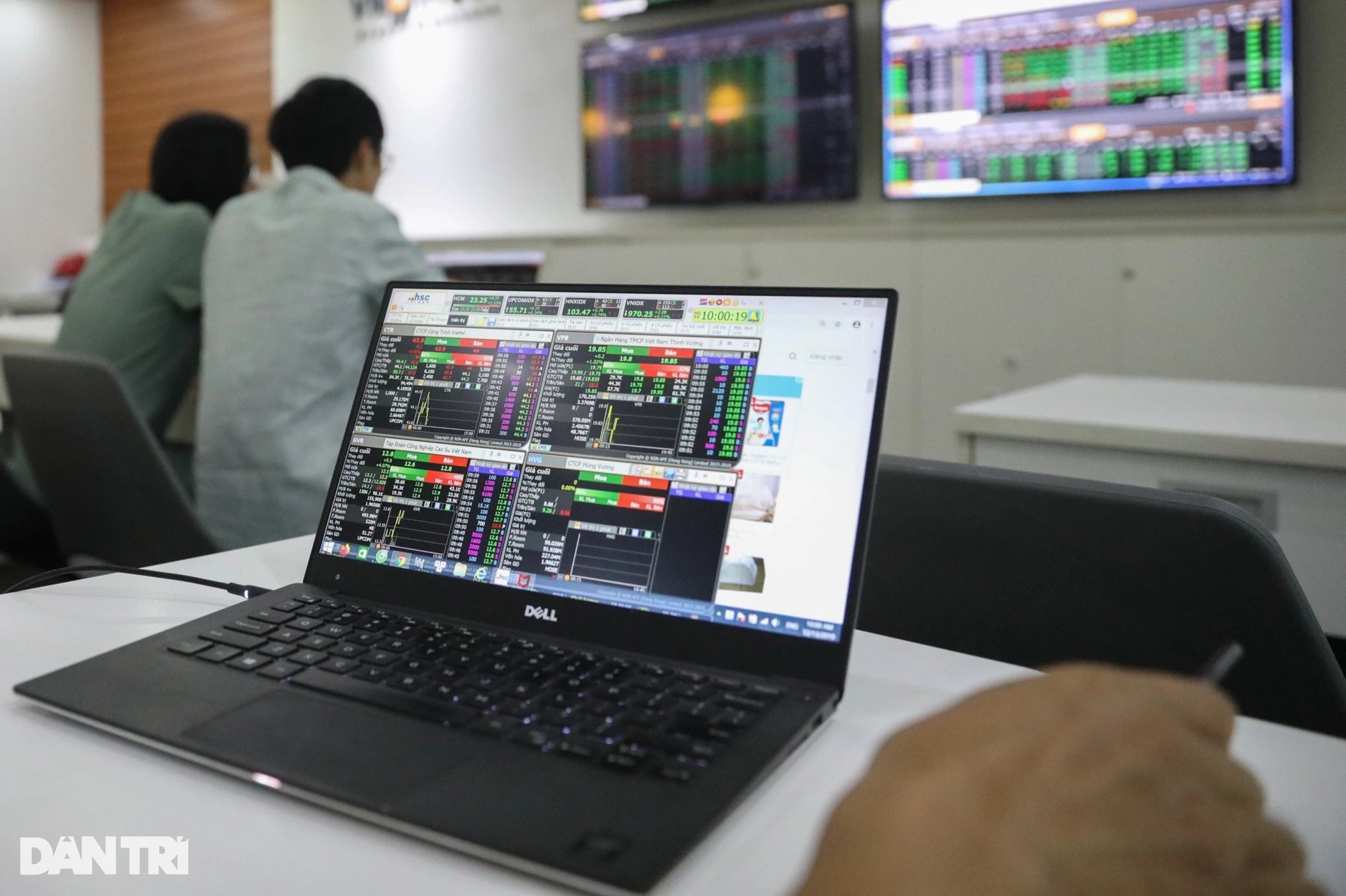 Nên làm gì khi đầu tư chứng khoán thua lỗ 50%? - 1 Nên làm gì khi đầu tư chứng khoán thua lỗ 50%? - 1