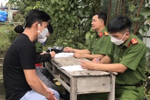 Đưa 60 người Việt tháo chạy khỏi casino ở Campuchia về nước