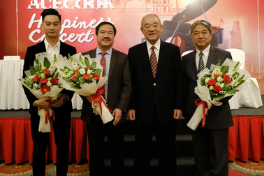 Hai nghệ sĩ nổi tiếng Nhật Bản biểu diễn trong hoà nhạc chào đón năm mới 2020