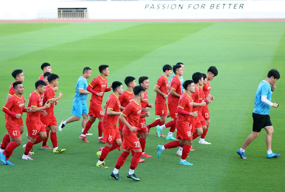 Phóng viên tác nghiệp khó chưa từng có ở AFF Cup 2020 - 1 Phóng viên tác nghiệp khó chưa từng có ở AFF Cup 2020 - 1