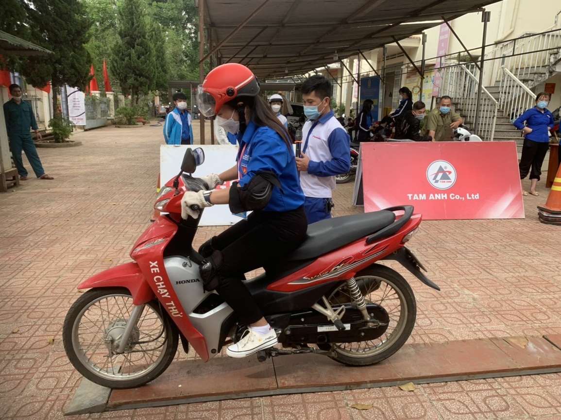 Honda tuyên dương đại lý xuất sắc nhất trong hoạt động đào tạo lái xe an toàn - 1 Honda tuyên dương đại lý xuất sắc nhất trong hoạt động đào tạo lái xe an toàn - 1