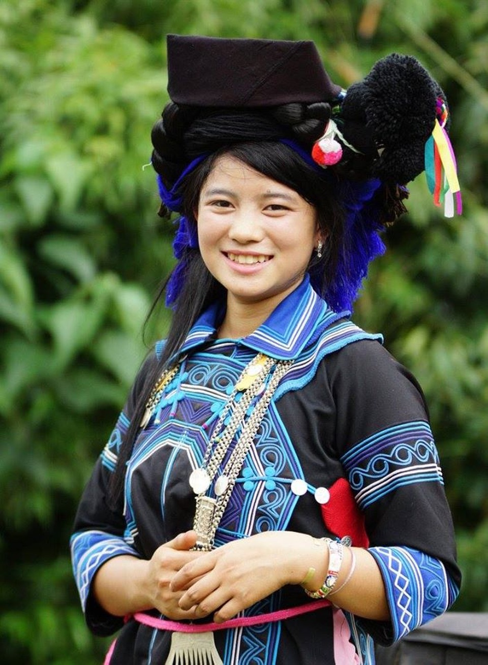Vẻ đẹp độc đáo khăn mũ của phụ nữ vùng cao Tây Bắc - 10 Vẻ đẹp độc đáo khăn mũ của phụ nữ vùng cao Tây Bắc - 10