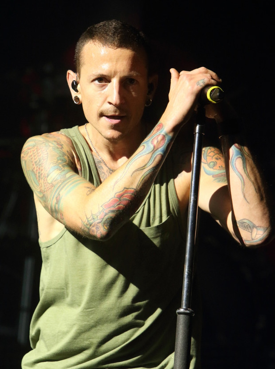 4 năm sau ngày chồng tự vẫn, vợ của thủ lĩnh nhóm Linkin Park sống thế nào? - 2 4 năm sau ngày chồng tự vẫn, vợ của thủ lĩnh nhóm Linkin Park sống thế nào? - 2