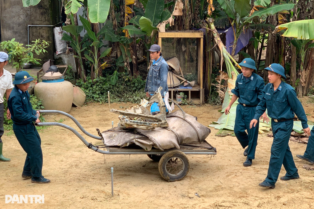 Vụ rơi máy bay Su 22: Thở phào nhẹ nhõm khi nghe phi công an toàn - 3 Vụ rơi máy bay Su 22: Thở phào nhẹ nhõm khi nghe phi công an toàn - 3