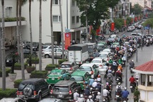 Hoãn giảm thuế tiêu thụ: Giá ô tô sẽ chỉ tăng không giảm?