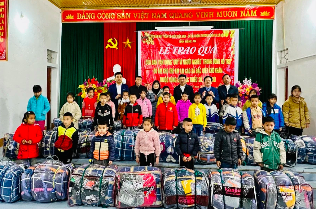 Hỗ trợ hàng triệu trẻ em khó khăn vùng dân tộc thiểu số, miền núi - 2 Hỗ trợ hàng triệu trẻ em khó khăn vùng dân tộc thiểu số, miền núi - 2