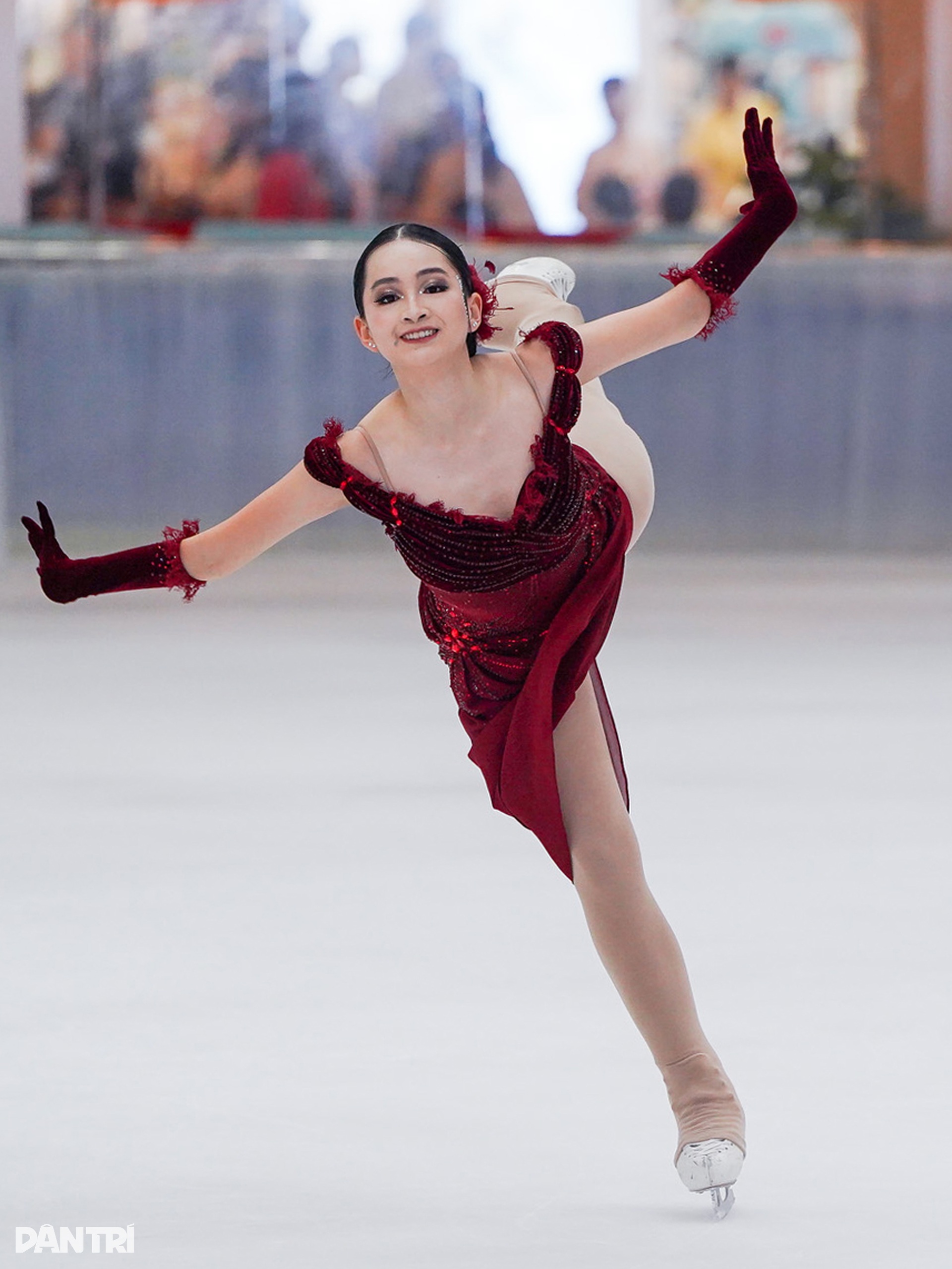 全国ユースフィギュアスケート選手権で美女たちがその美しさを披露 - 16 Những bóng hồng khoe sắc tại Giải vô địch trẻ trượt băng Quốc gia - 16