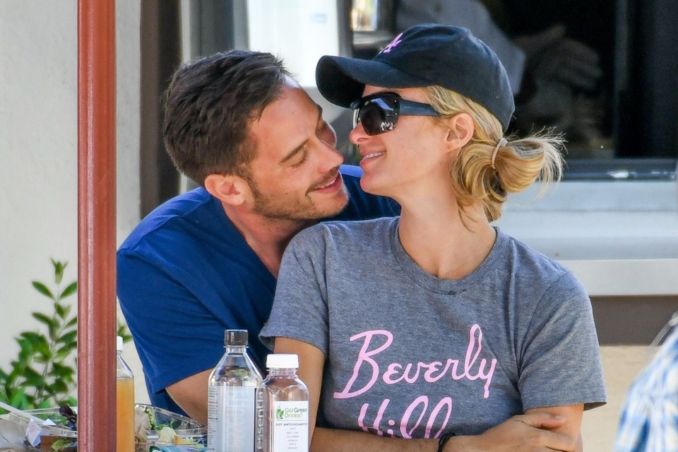 Paris Hilton thực hiện thụ tinh trong ống nghiệm - 8