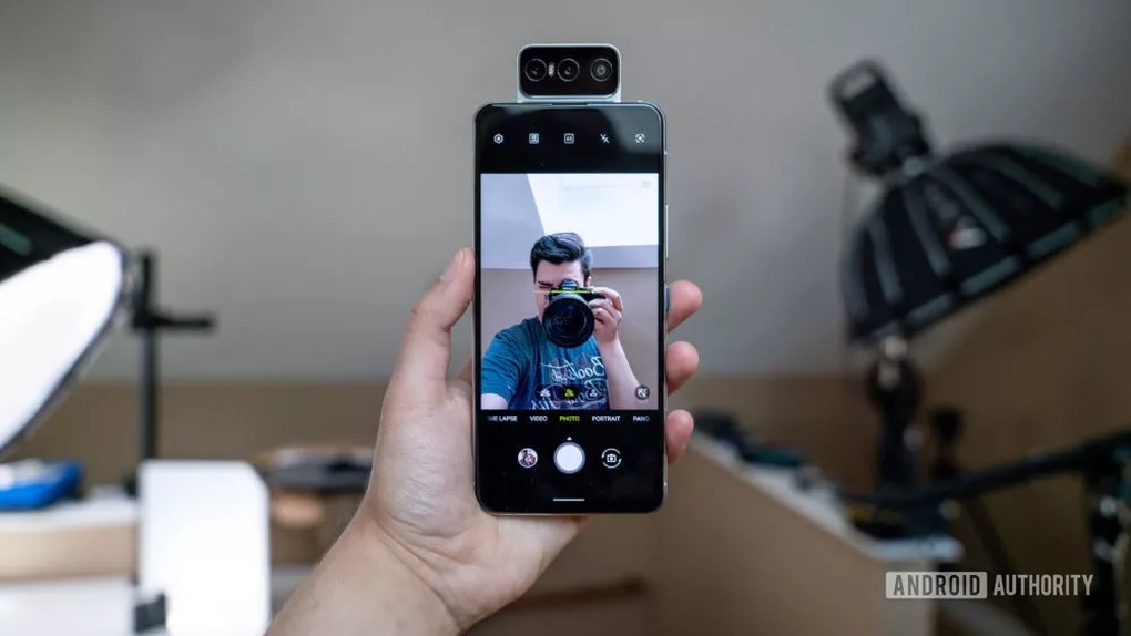 6 mẫu smartphone lỡ hẹn với người dùng trong năm 2022 - 5 6 mẫu smartphone lỡ hẹn với người dùng trong năm 2022 - 5