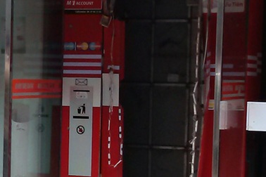 Hà Nội: Tiền trong máy ATM bị cạy phá vẫn còn nguyên vẹn
