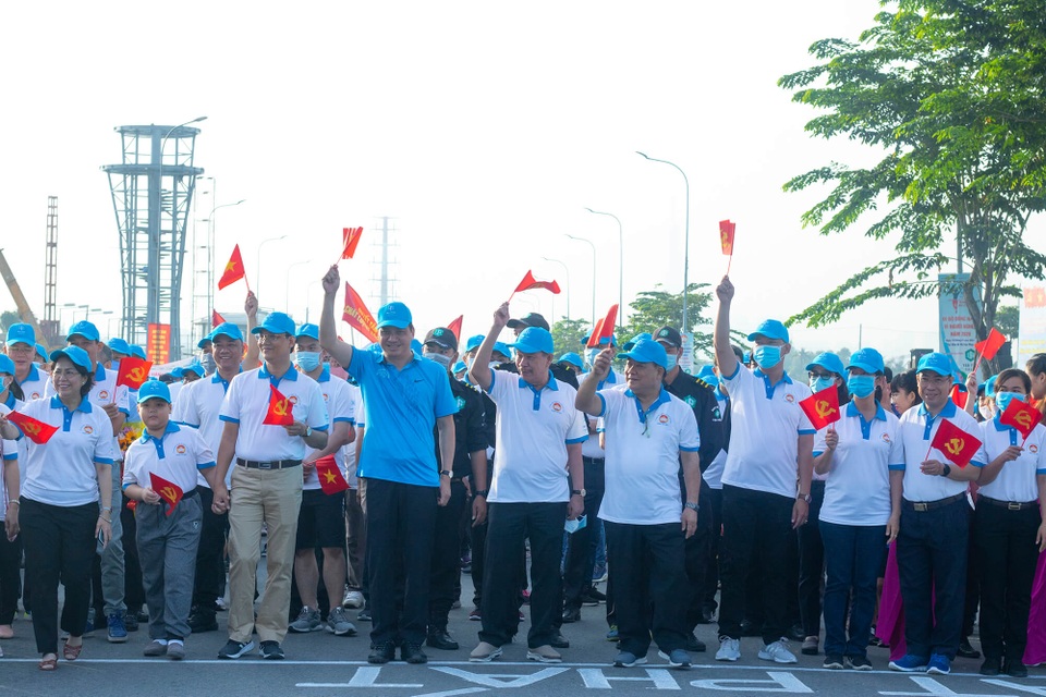 Van Phuc Group ủng hộ 1 tỷ đồng cho quỹ người nghèo Q.Thủ Đức - 3 Van Phuc Group ủng hộ 1 tỷ đồng cho quỹ người nghèo Q.Thủ Đức - 3