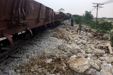 Thông tàu toàn tuyến đường sắt Bắc - Nam sớm hơn dự kiến