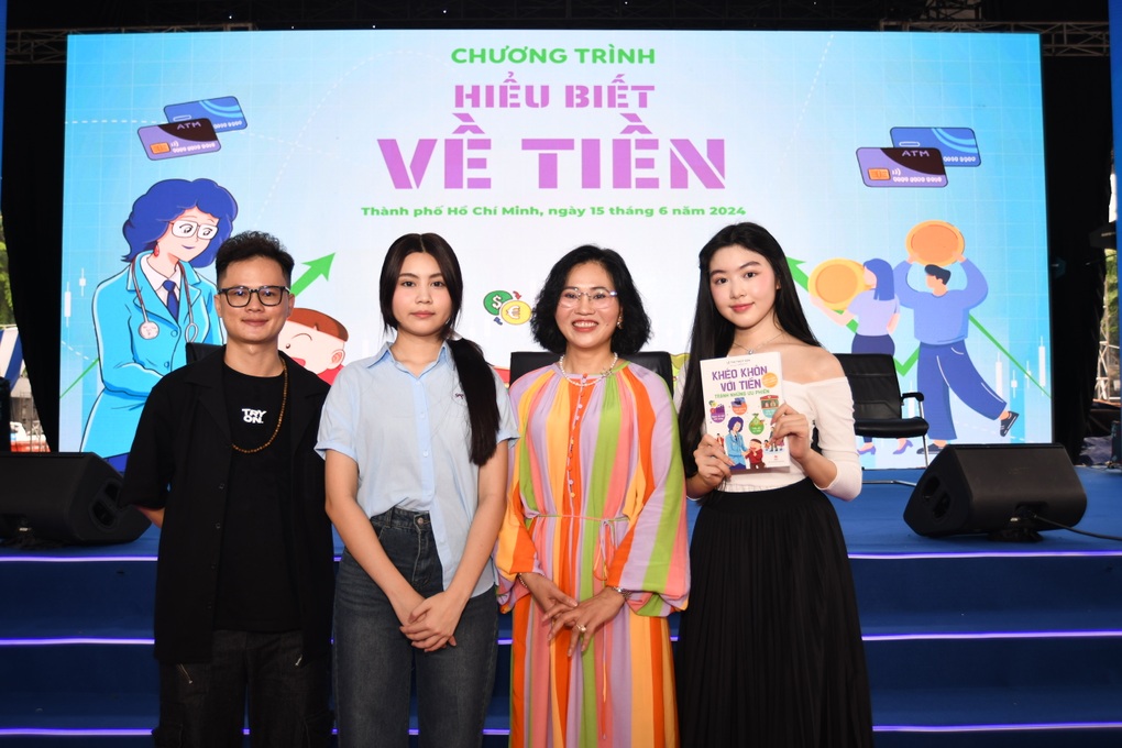 Lọ Lem và người trẻ học cách hiểu biết về tiền để tránh những ưu phiền - 2 Lọ Lem và người trẻ học cách hiểu biết về tiền để tránh những ưu phiền - 2