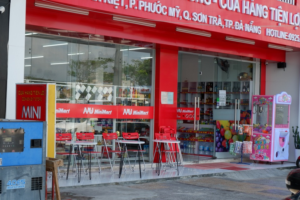 “Phố Hàn Quốc” ở Đà Nẵng đìu hiu, vắng khách - 3 “Phố Hàn Quốc” ở Đà Nẵng đìu hiu, vắng khách - 3