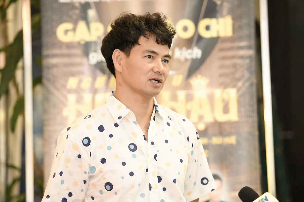 NSƯT Xuân Bắc: Tôi lèng phèng thế này mà vợ tôi thành hoa hậu thì... - 1 NSƯT Xuân Bắc: Tôi lèng phèng thế này mà vợ tôi thành hoa hậu thì... - 1