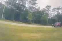 Mải nhìn tai nạn bên đường, tài xế ô tô gây đại họa