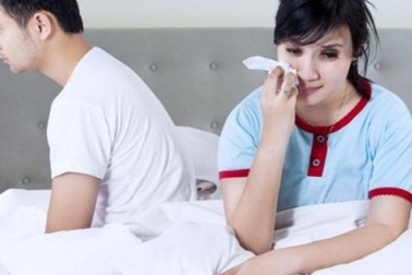 “Hại não” vì vợ đánh ghen với… nam đồng nghiệp