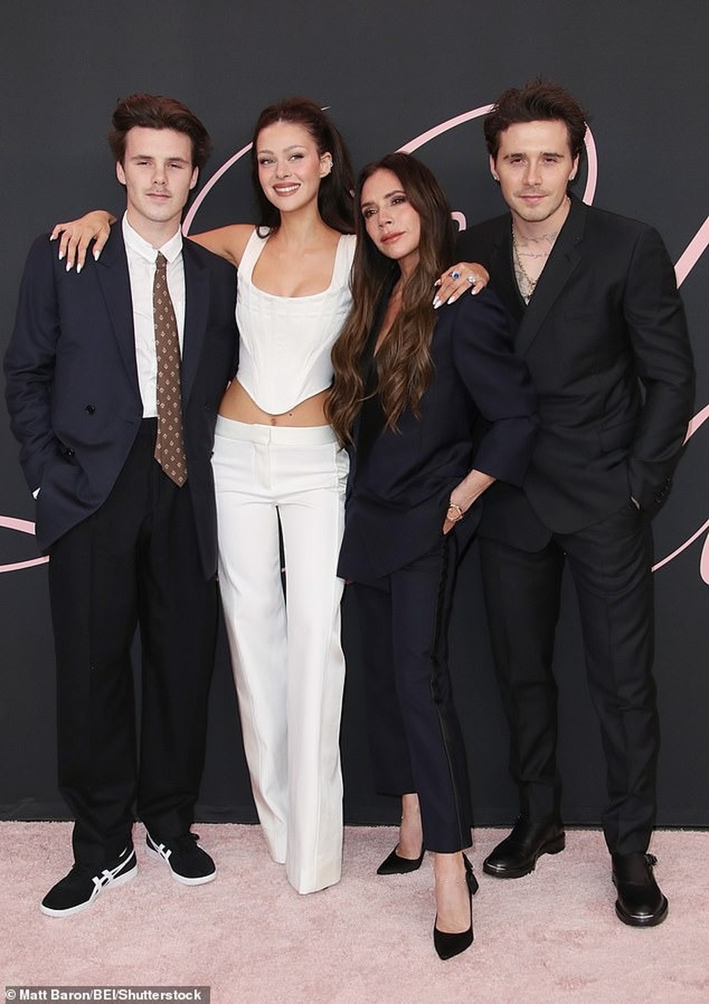 Dâu trưởng nhà Beckham ra mắt phim đầu tay bất chấp tranh cãi - 1 Dâu trưởng nhà Beckham ra mắt phim đầu tay bất chấp tranh cãi - 1