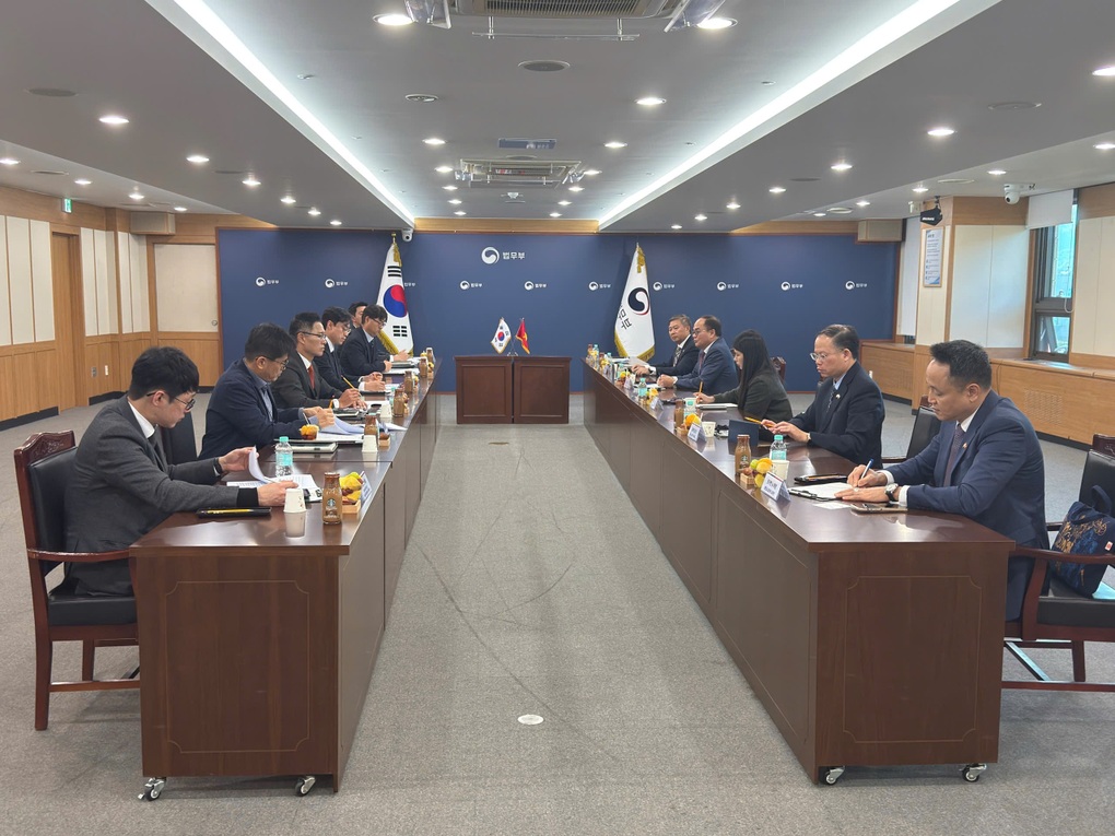 5 giải pháp tăng cường hợp tác quản lý lao động giữa Việt Nam - Hàn Quốc - 1