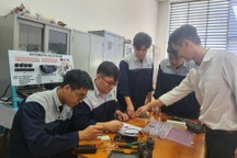 Đề xuất hỗ trợ 3,6 triệu/tháng cho sinh viên hàng chục ngành "hot"