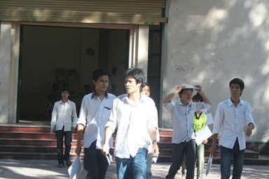 Kết thúc thi CĐ 2010: Kỳ thi an toàn, không sai sót về đề thi