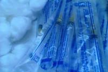 Ai bán bơm tiêm cấp miễn phí ra ngoài?