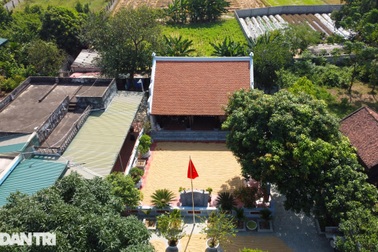 Thăm nhà Mẹ Tơm