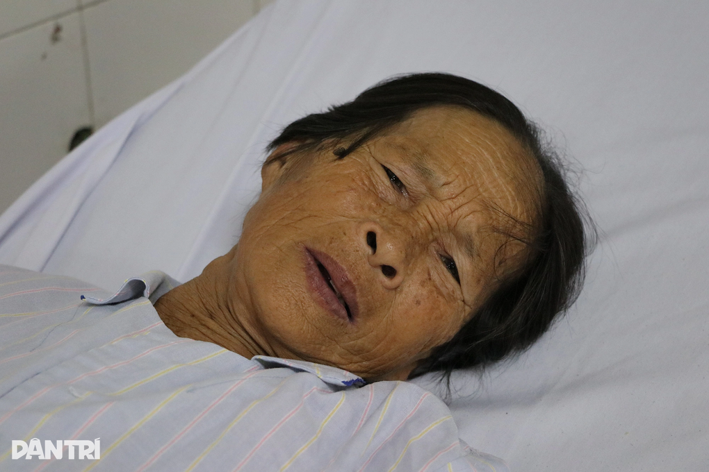 Người phụ nữ bị lừa tình nuôi con bại não, bố ngồi xe lăn, mẹ suy thận - 6 Người phụ nữ bị lừa tình nuôi con bại não, bố ngồi xe lăn, mẹ suy thận - 6