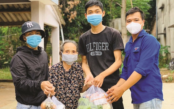 &quot;Bài toán&quot; thực phẩm cho vùng &quot;tâm dịch&quot;