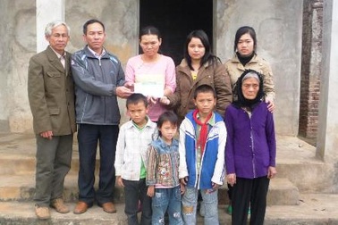 Bạn đọc giúp chị Nguyệt có thêm điều kiện chữa bệnh cho chồng