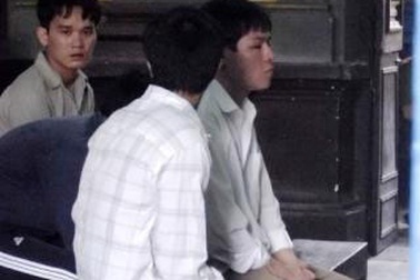 Tâm sự chỗ vắng, thiếu nữ bị hiếp dâm tập thể 