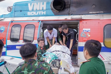 Liệt 2 chân nguy kịch sau khi lặn sâu 40 mét dưới biển