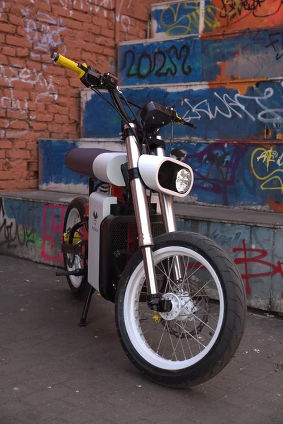 Xe máy điện Punch Moto - Đơn giản và khác lạ - 4 Xe máy điện Punch Moto - Đơn giản và khác lạ - 4