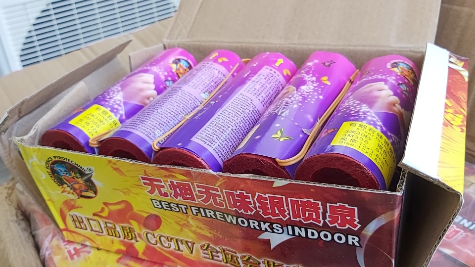 Phát hiện xe tải chở gần 900kg pháo - 2 Phát hiện xe tải chở gần 900kg pháo - 2