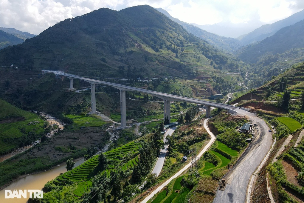 Bàn giải pháp xây cao tốc cầu cạn, đường sắt đô thị bằng công nghệ mới - 2 Bàn giải pháp xây cao tốc cầu cạn, đường sắt đô thị bằng công nghệ mới - 2