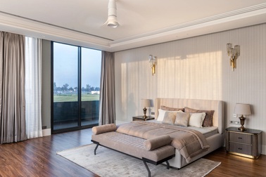 Mẹo “khe bóng đổ” giúp trần thấp trông cao và nhà rộng hơn