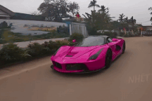 Nhóm thợ người Việt biến một chiếc Toyota cũ nát thành "siêu xe"