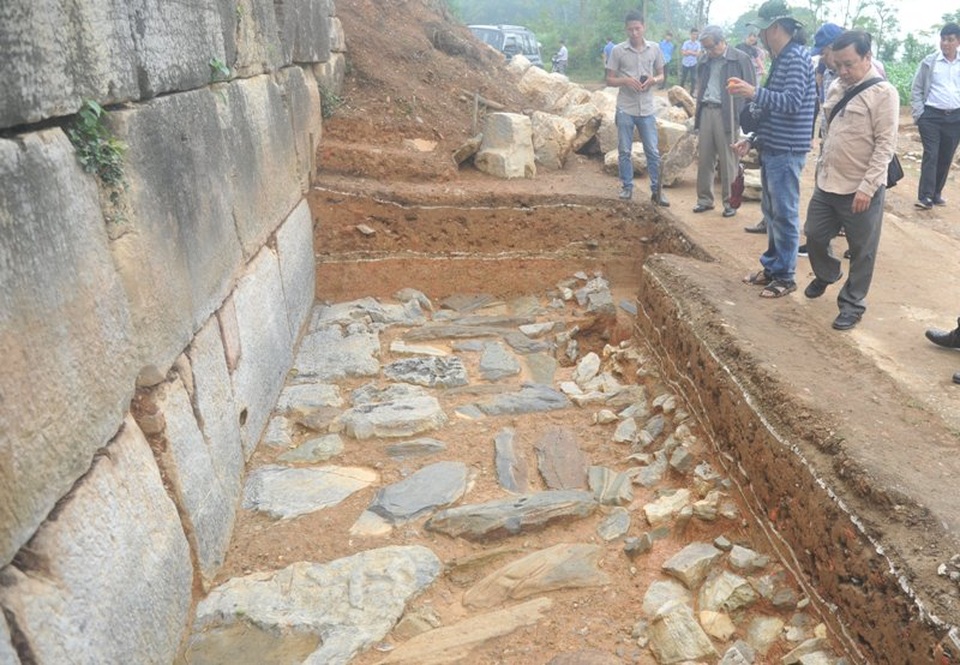 Thanh Hoá: Gần 15 tỷ tu sửa công trình bằng đá độc nhất vô nhị - 4 Thanh Hoá: Gần 15 tỷ tu sửa công trình bằng đá độc nhất vô nhị - 4