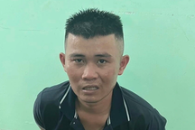 Kẻ trộm xịt hơi cay vào mặt công an khi bị truy đuổi