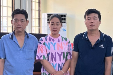 Triệt phá đường dây cá cược bóng đá trong quán cà phê ở TPHCM