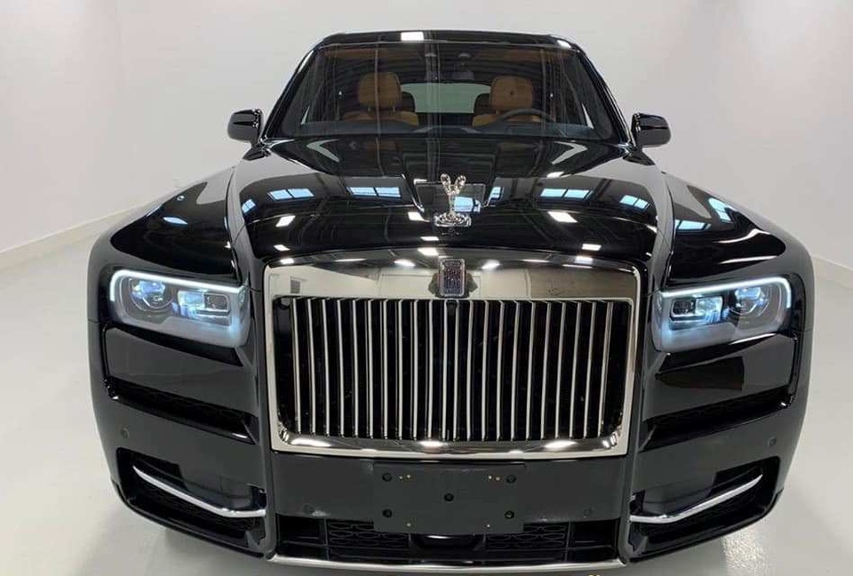Giá 2 triệu đô, đại gia Việt đua nhau sắm Rolls-Royce Cullinan - 3 Giá 2 triệu đô, đại gia Việt đua nhau sắm Rolls-Royce Cullinan - 3