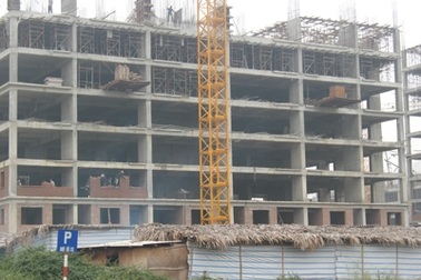 Lương chưa trả nói gì đến tiền Tết!