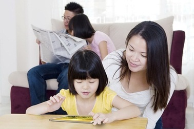 Những tính năng biến Galaxy Tab S thành thiết bị kết nối gia đình